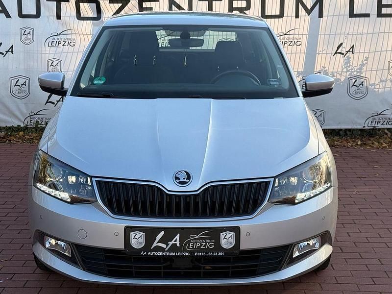 Silber Gebraucht 2015 Skoda Fabia Style Kombi | 7.980 € (Guter Preis) - Bild 1/4