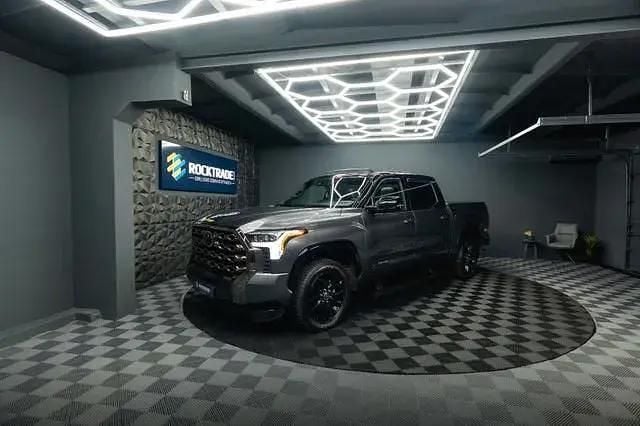 Gebraucht Toyota Tundra Platinum 394 PS (289 kW) 2023 Grau Pickup