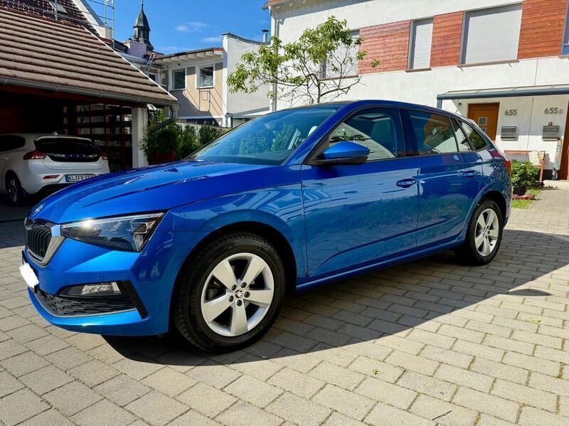 Blau Gebraucht 2020 Skoda Scala Style Kleinwagen | 20.000 € (Etwas zu teuer) - Bild 1/4
