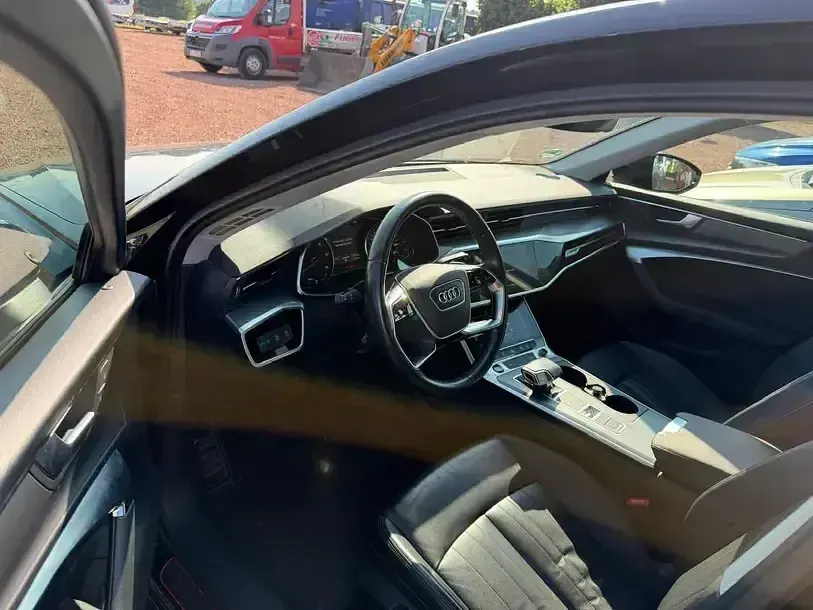 Gebraucht Audi A6 Ambiente 204 PS (150 kW) 2021 Brillantschwarz Limousine