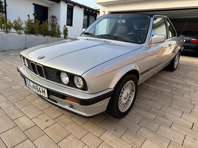 Gebraucht BMW 316 Basis 102 PS (75 kW) 1990 Grau Cabrio