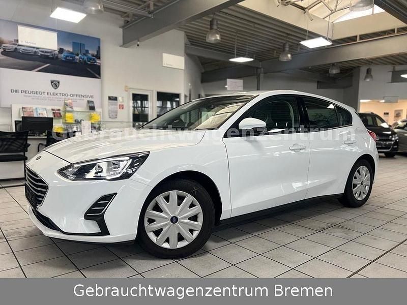 Gebraucht Ford Focus Trend 101 PS (74 kW) 2020 Weiß Limousine