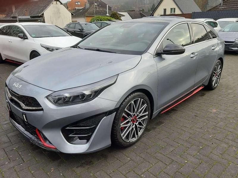 Gebraucht Kia ProCeed GT 204 PS (150 kW) 2024 Grau Kombi