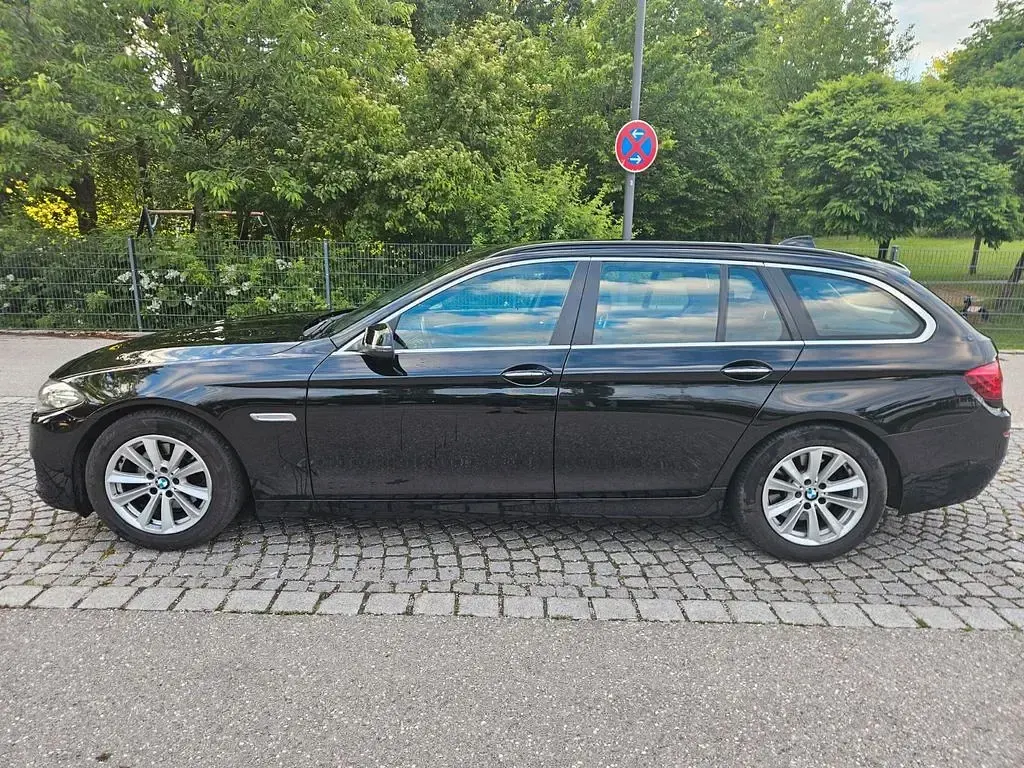 Gebraucht BMW 520 190 PS (139 kW) 2016 Schwarz Kombi