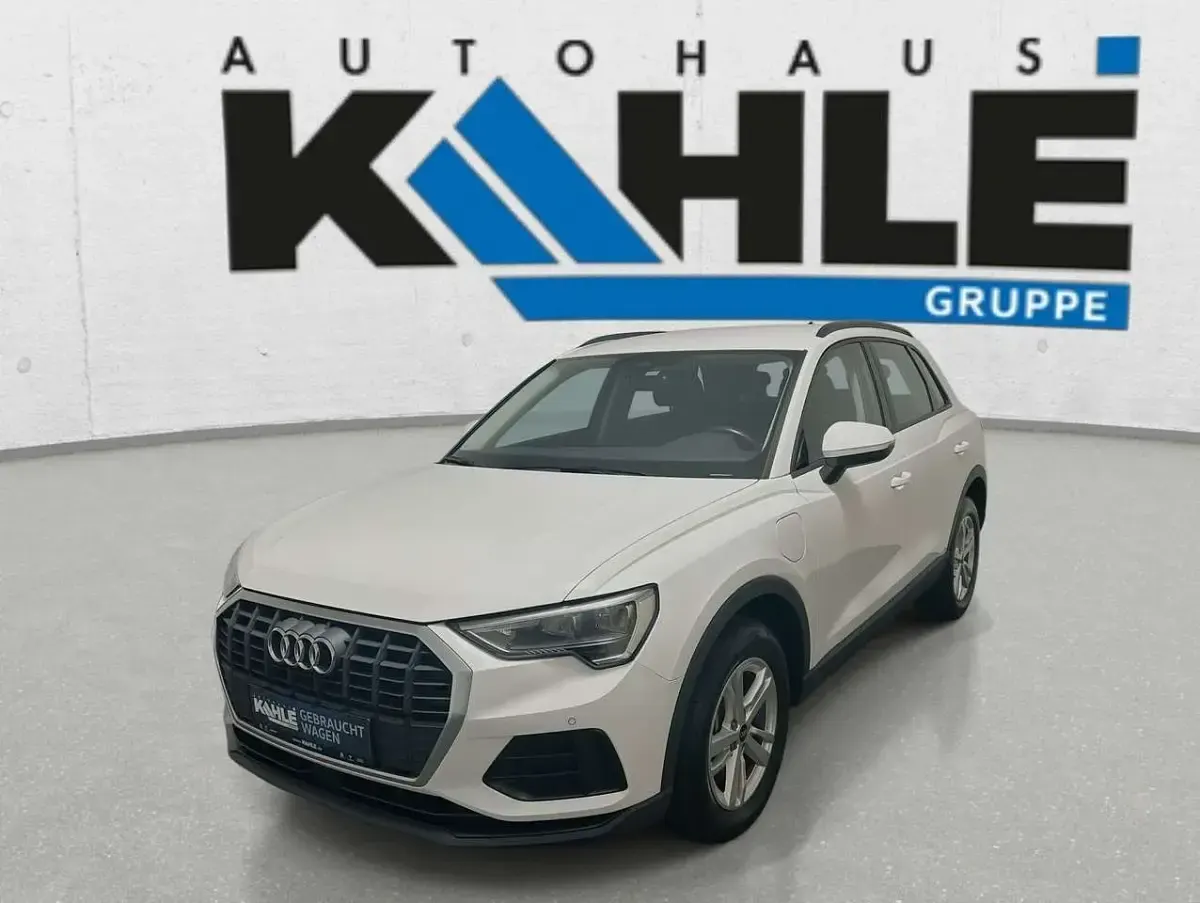 Second-hand Audi Q3 Basis 150 CP (110 kW) 2022 Alb SUV