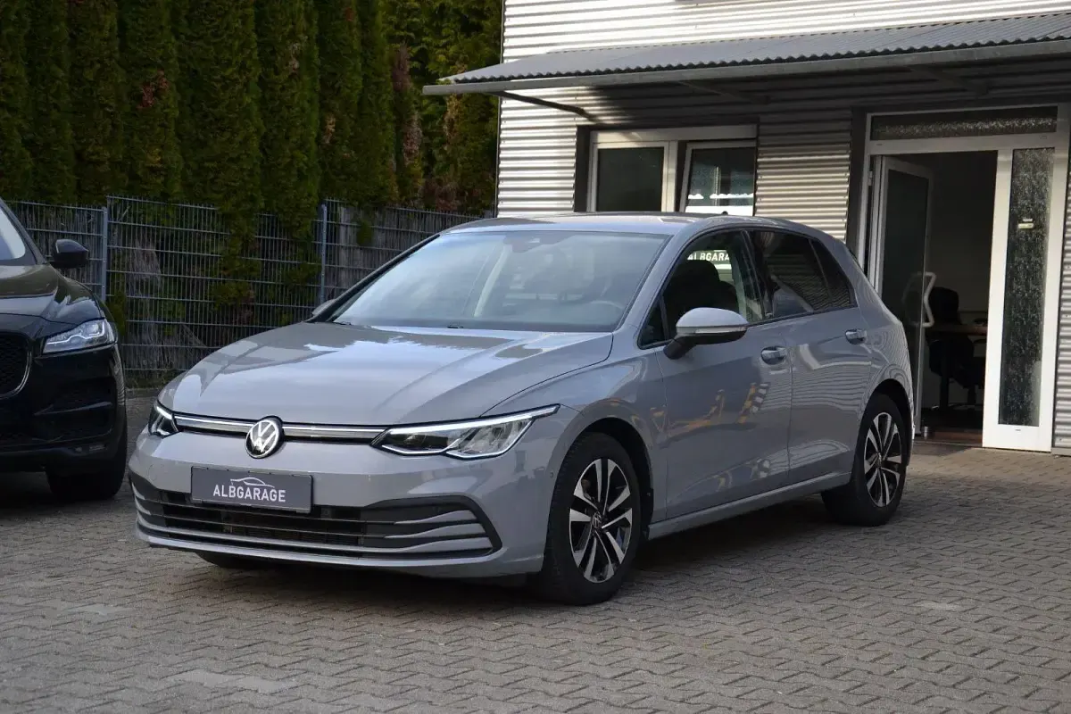 Second-hand VW Golf VII United 150 CP (110 kW) 2021 Gri Hatchback