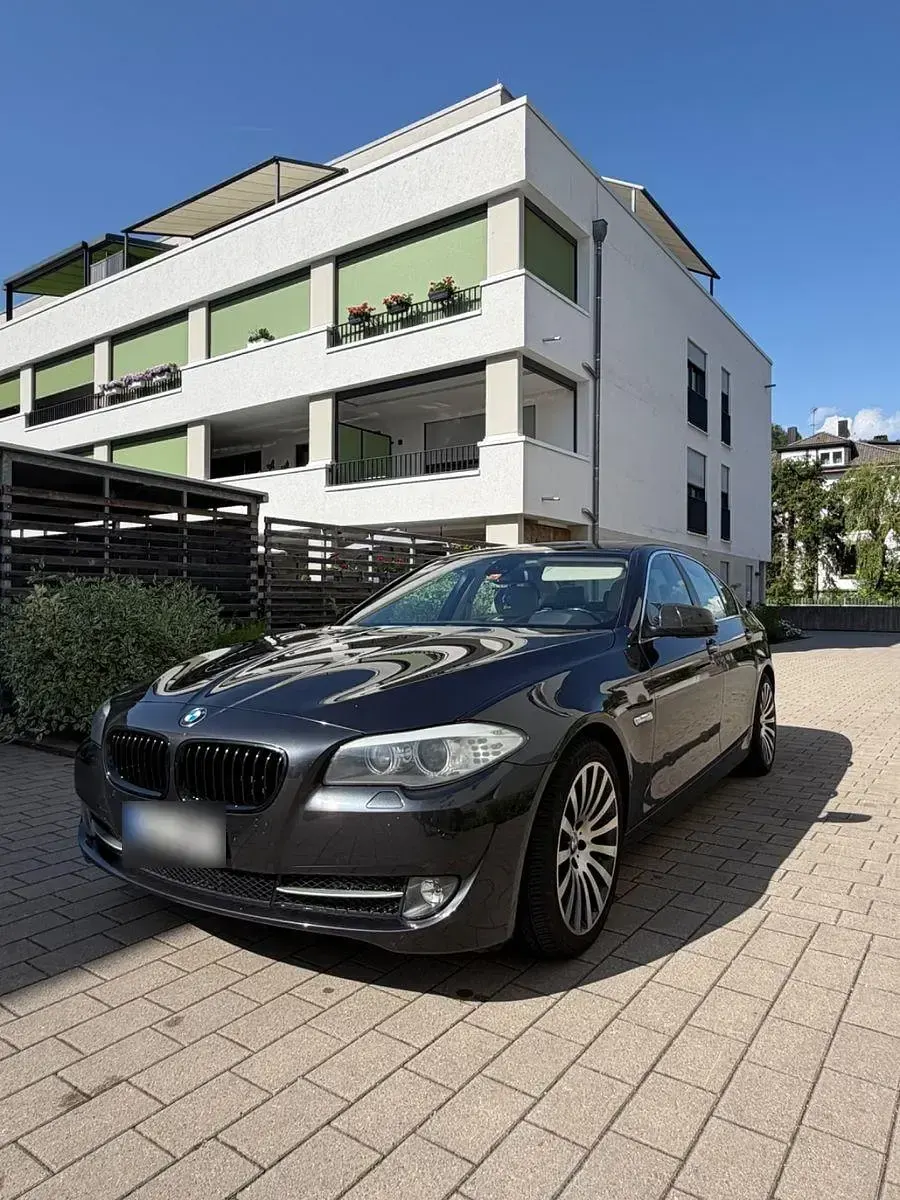 Gebraucht BMW ActiveHybrid 5 340 PS (250 kW) 2012 Grau Limousine
