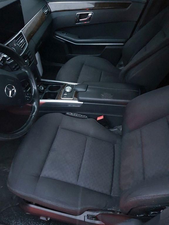 Gebraucht Mercedes E300 231 PS (169 kW) 2010 Schwarz Limousine