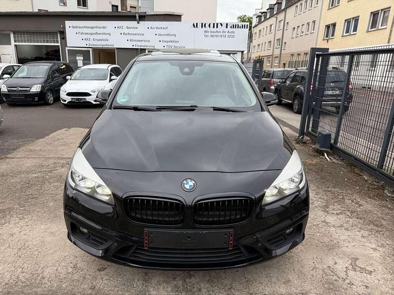 Schwarz ii Gebraucht 2016 BMW 220 Gran Tourer Advantage Van / Kleinbus | 18.990 € (Etwas zu teuer) - Bild 1/4
