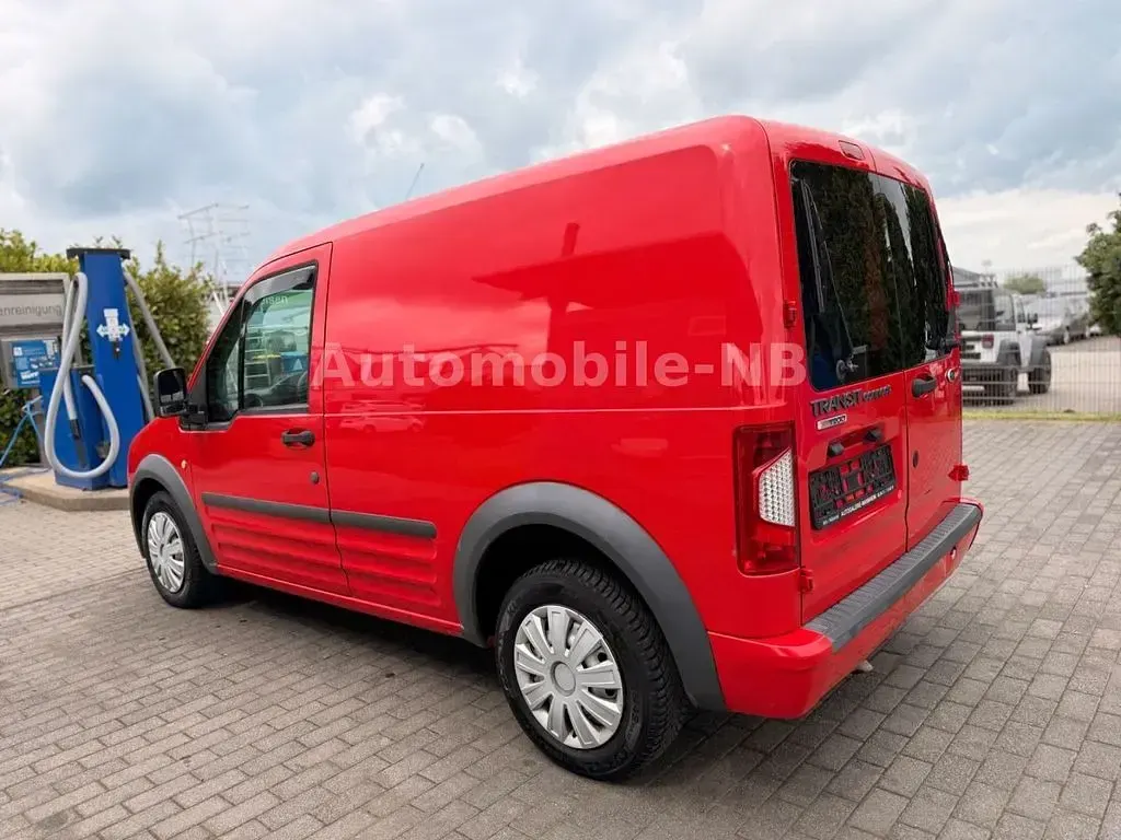 Używany Ford Transit Connect 75 KM (55 kW) 2011 Czerwony Minivan