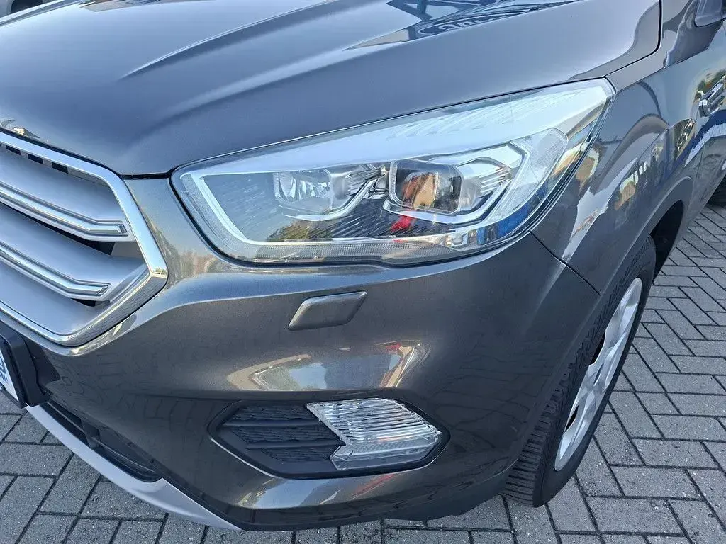 Gebraucht Ford Kuga Cool & Connect 120 PS (88 kW) 2018 Grau SUV