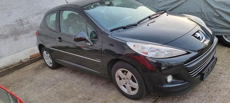 Schwarz Gebraucht 2011 Peugeot 207 Kleinwagen | 2.999 € (Guter Preis) - Bild 1/4