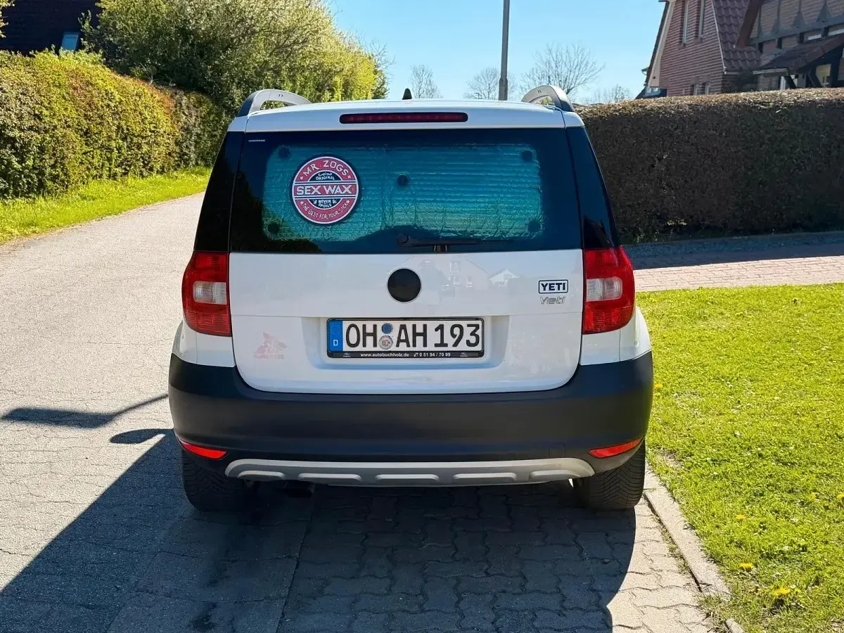 Gebraucht Skoda Yeti Active 105 PS (77 kW) 2013 Weiß SUV