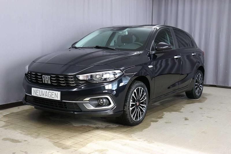 Cinema schwarz metallic Gebraucht 2022 Fiat Tipo City Life Limousine | 18.470 € (Fairer Preis) - Bild 1/4