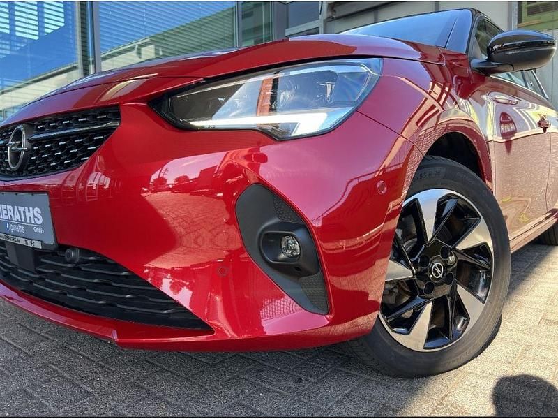 Gebraucht Opel Corsa-e Elegance 100 kW (136 PS) 2020 Chili rot/kardio rot Kleinwagen