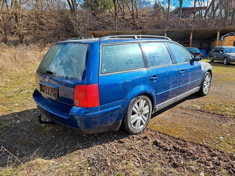 Gebraucht VW Passat 193 PS (141 kW) 1998 Blau Kombi