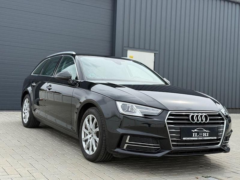Używany Audi A4 Design 190 KM (139 kW) 2019 Czarny Kombi