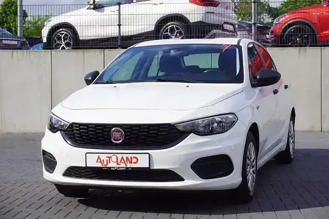 Gebraucht Fiat Tipo Easy 95 PS (69 kW) 2019 Weiß Limousine
