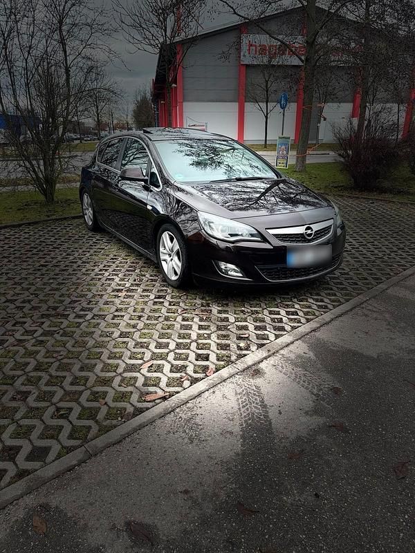 Gebraucht Opel Astra OPC 165 PS (121 kW) 2012 Braun Kleinwagen