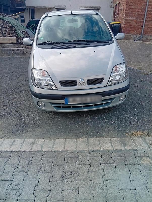 Grau Gebraucht 2000 Renault Scénic Van / Kleinbus | 1.111 € (Fairer Preis) - Bild 1/4