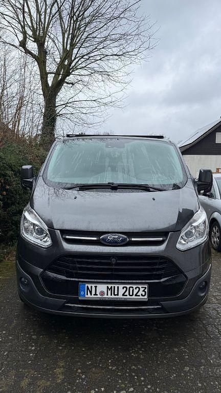 Gebraucht Ford Tourneo Titanium 170 PS (125 kW) 2017 Grau Van / Kleinbus