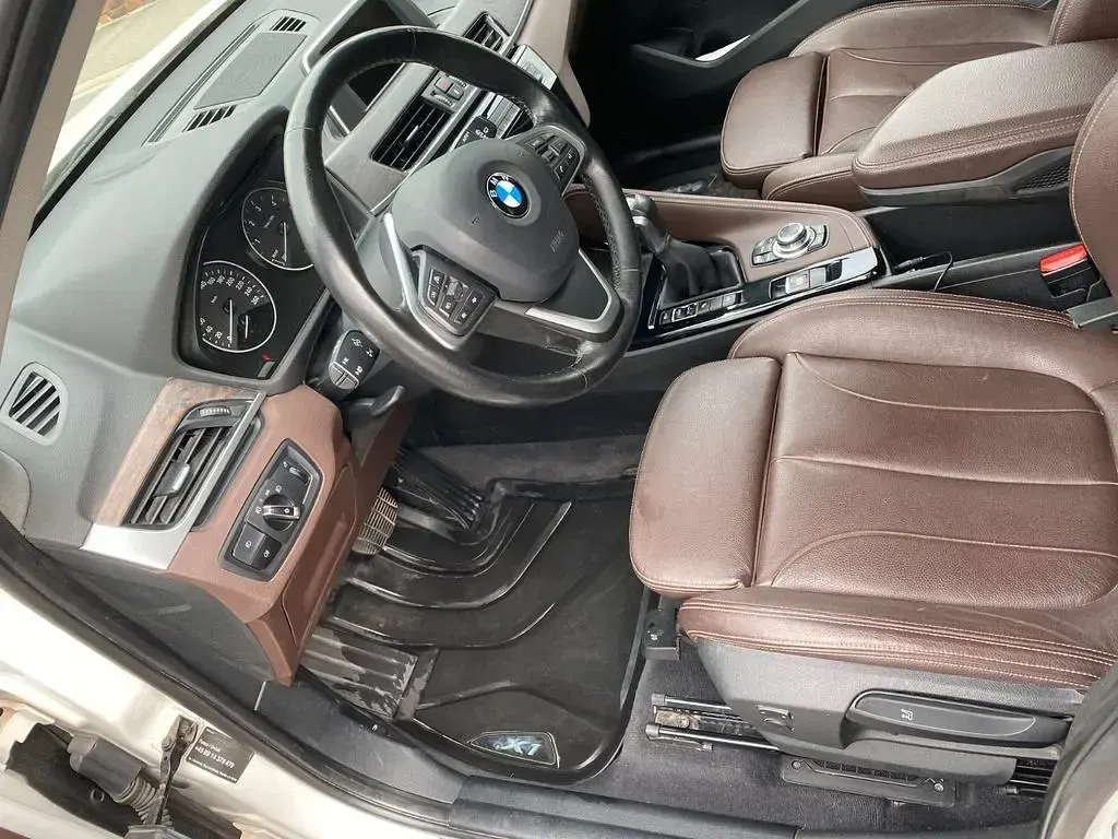 Usado BMW X1 xLine 190 CV (139 kW) 2015 Blanco SUV