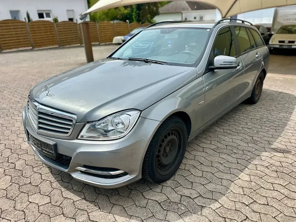 Gebraucht Mercedes C220 170 PS (125 kW) 2012 Silber Limousine