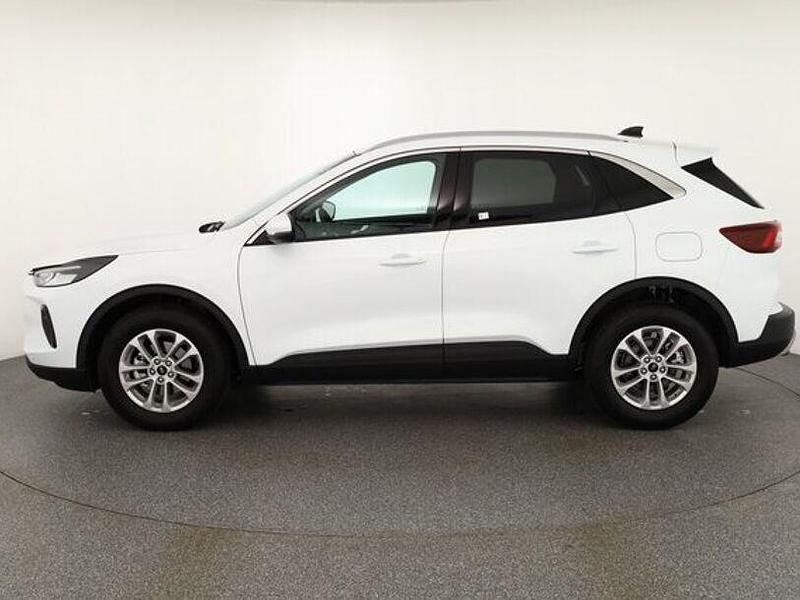 Neu Ford Kuga Titanium 186 PS (136 kW) 2025 Grün SUV
