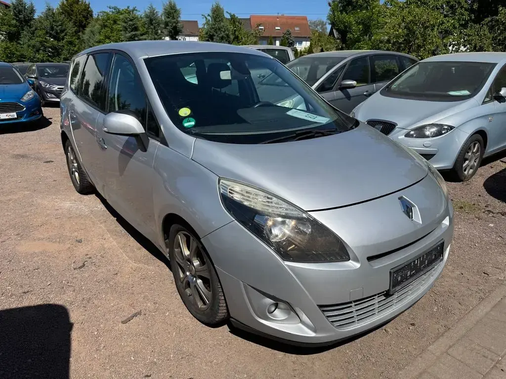 Gebraucht Renault Scénic III Dynamique 150 PS (110 kW) 2010 Silber Van / Kleinbus