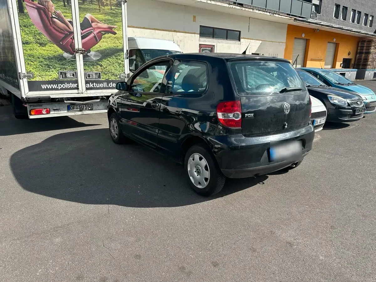 Gebraucht VW Fox 55 PS (40 kW) 2007 Schwarz Kleinwagen