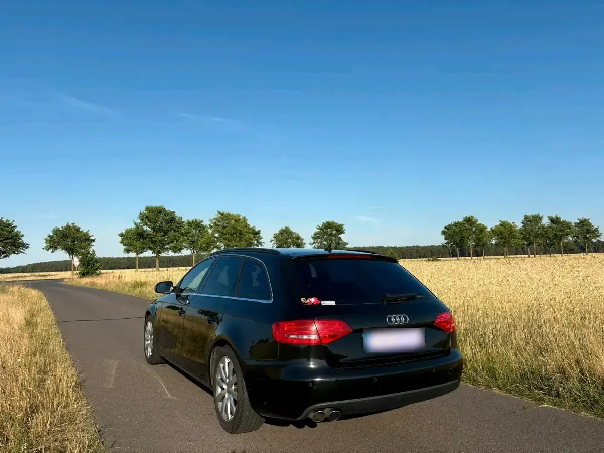 Gebraucht Audi A4 150 PS (110 kW) 2010 Schwarz Kombi
