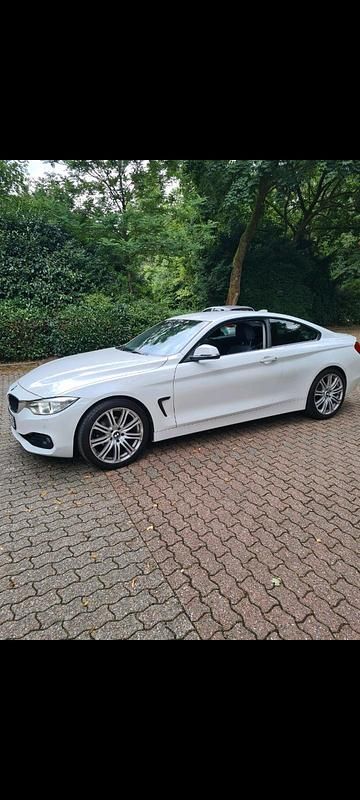 Weiß Gebraucht 2014 BMW 420 Coupé | 11.450 € (Fairer Preis) - Bild 1/4