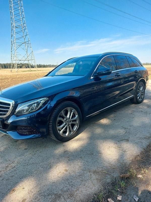 Gebraucht Mercedes C250 204 PS (150 kW) 2018 Blau Kombi