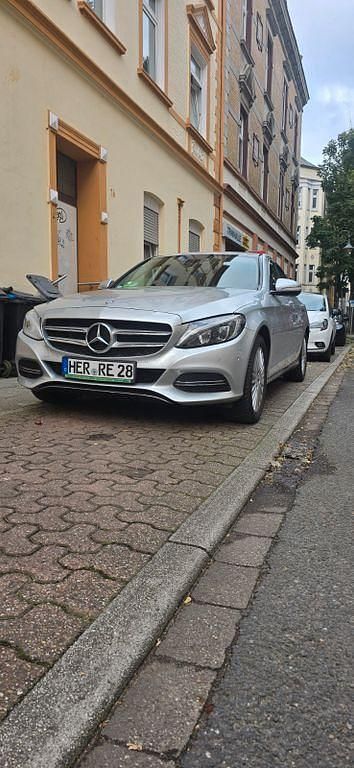Silber Gebraucht 2015 Mercedes C220 Limousine | 13.600 € (Guter Preis) - Bild 1/4