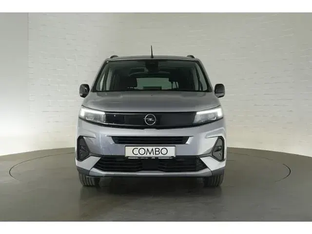 Neu Opel Combo Life 131 PS (96 kW) 2026 Grau Van / Kleinbus