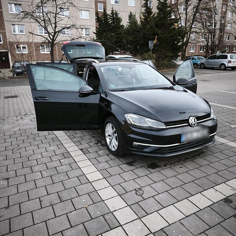 Schwarz Gebraucht 2017 VW Golf VII Kombi | 14.000 € (Fairer Preis) - Bild 1/4