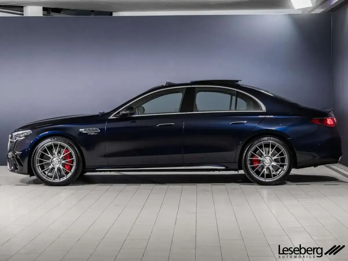 Gebraucht Mercedes E53 AMG Premium Plus 585 PS (430 kW) 2024 Nautikblau Limousine
