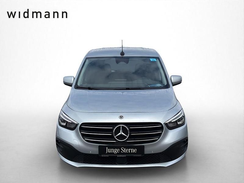 Gebraucht Mercedes T180 Progressive 116 PS (85 kW) 2022 Silber Van / Kleinbus