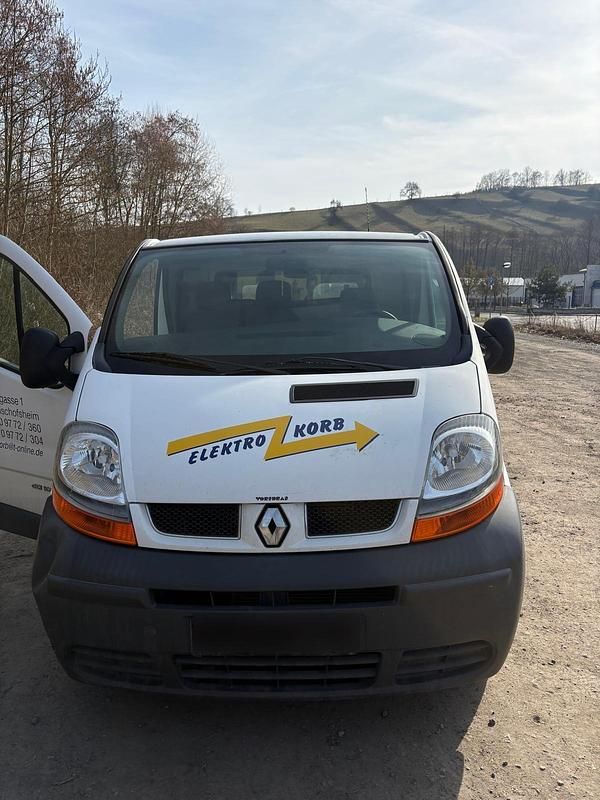 Gebraucht Renault Trafic 145 PS (106 kW) 2007 Weiß Van / Kleinbus