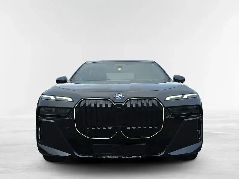 Gebraucht BMW 740 M Sport 299 PS (219 kW) 2025 Schwarz Limousine