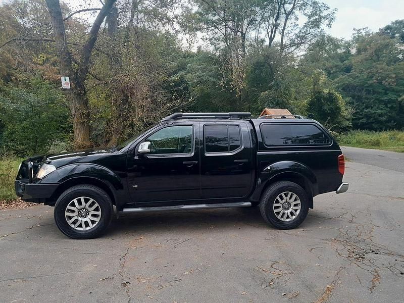 Gebraucht Nissan Navara 231 PS (169 kW) 2012 Schwarz Abholung