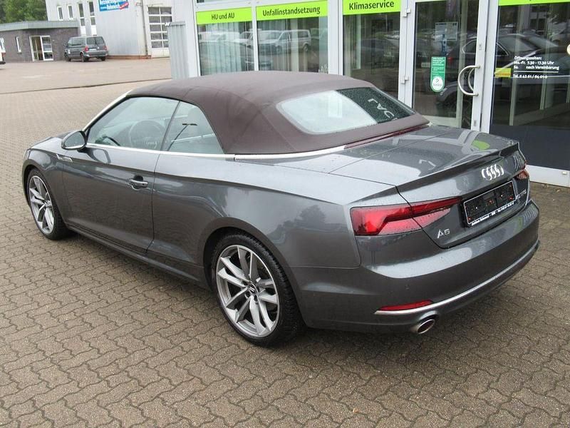 Gebraucht Audi A5 Cabriolet Sport 190 PS (139 kW) 2019 Grau Cabrio