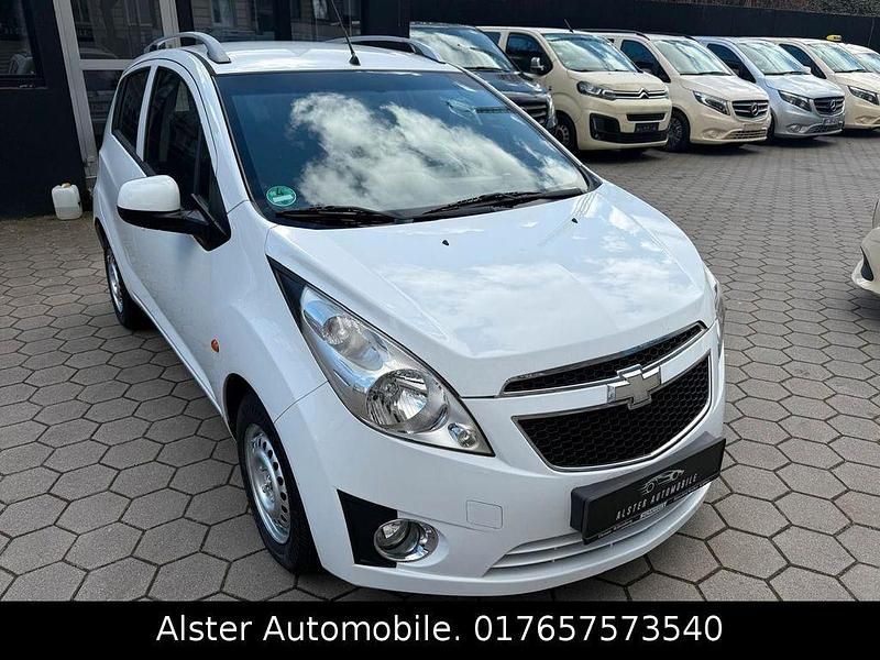 Gebraucht Chevrolet Spark 82 PS (60 kW) 2011 Weiß Kleinwagen