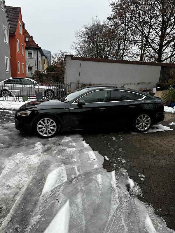 Schwarz Gebraucht 2019 Audi A5 Limousine | 22.999 € (Guter Preis) - Bild 1/4