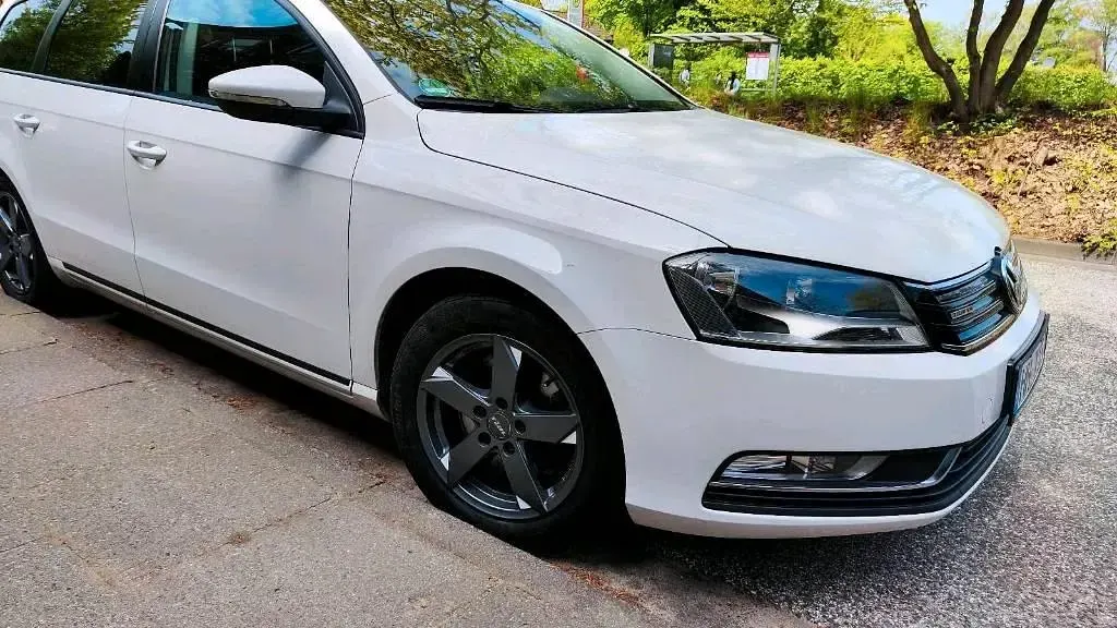 Gebraucht VW Passat 120 PS (88 kW) 2014 Weiß Kombi