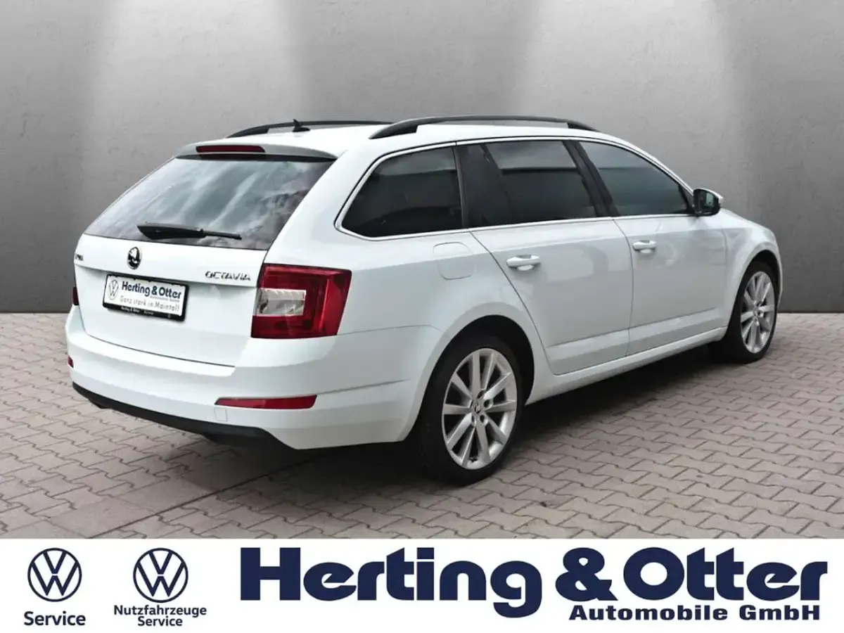 Brugt Skoda Octavia Style 150 HK (110 kW) 2016 Hvid Stationcar