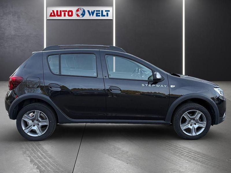 Gebraucht Dacia Sandero Stepway 101 PS (74 kW) 2020 Schwarz SUV