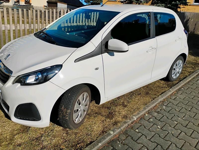 Gebraucht Peugeot 108 72 PS (52 kW) 2019 Weiß Kleinwagen