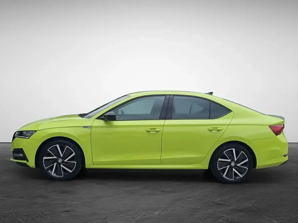 Gebraucht Skoda Octavia SportLine 150 PS (110 kW) 2023 Grün Limousine