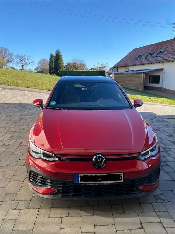 Gebraucht VW Golf VIII GTI Clubsport 300 PS (220 kW) 2024 Rot Limousine